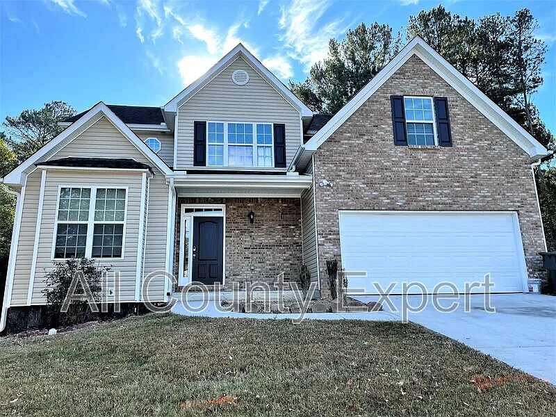 4 bed, 3.0 bath, 2122 sqft, $2,350 — Photo 2