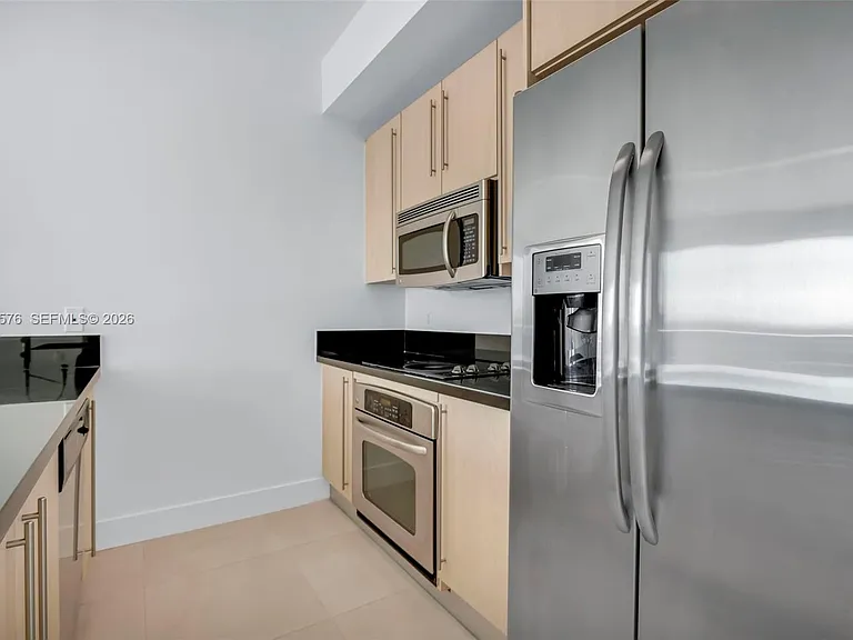 79 SW 12th St #2302 — Photo 15