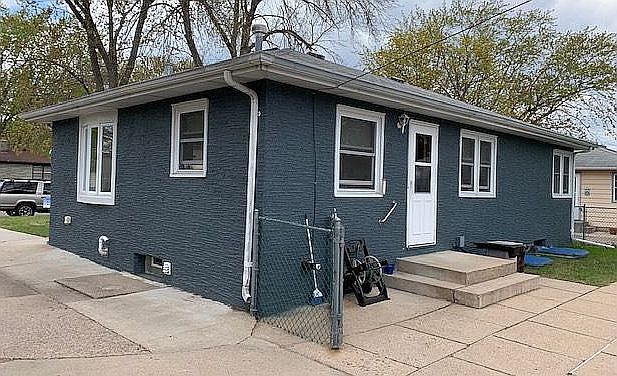 2nd image of 4806 Florida Ave N