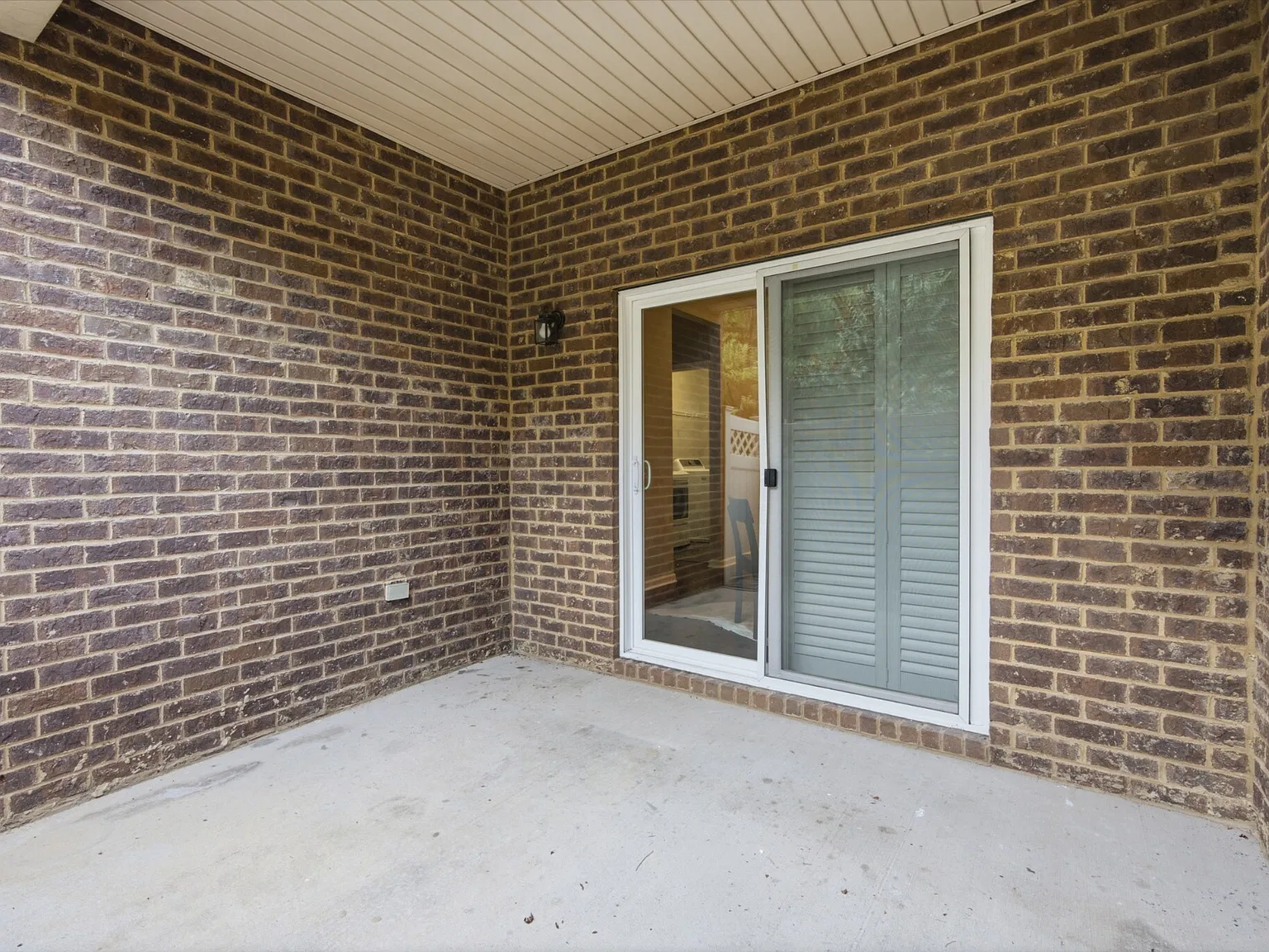 2106 Traemoor Village Court - 1 — Photo 3