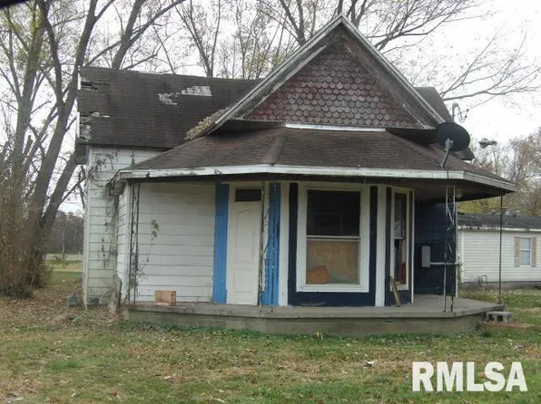 119 Railroad St, Carrier Mills, IL 62917