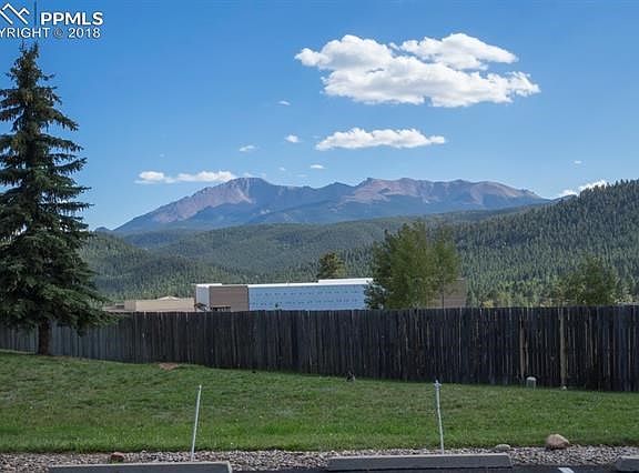 This is one of the few Woodland Park affordable home options that has such a view!