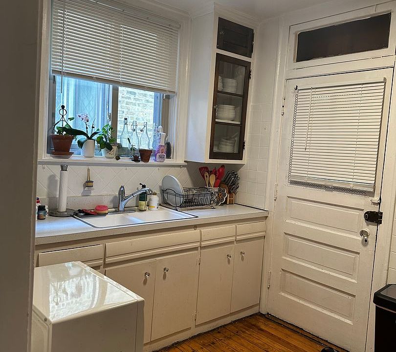 1st image of 4447-49.5 N Wolcott Ave #49-2B