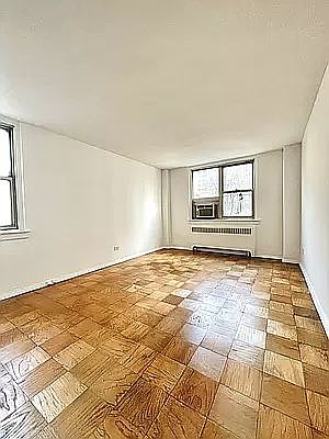 5th image of 185 E 64th St #4