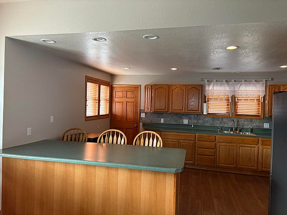 5th image of 408 W Lincoln St