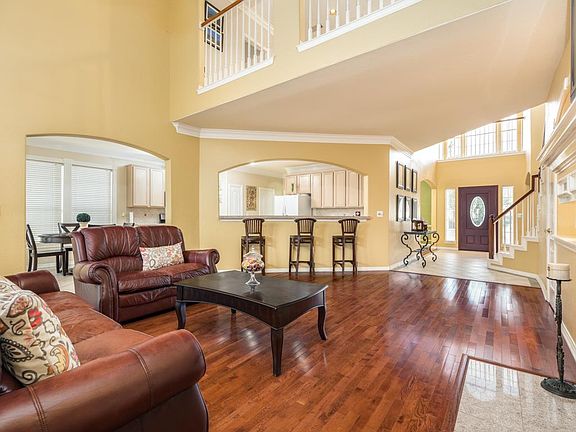 5th image of 2704 Evergreen Dr