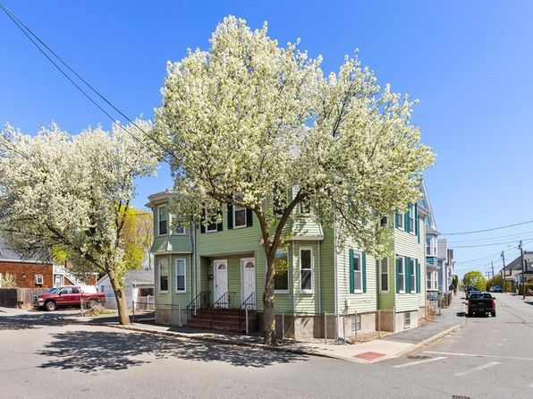 18 Balcomb St, Salem, MA 01970