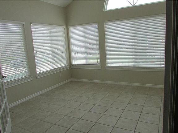 5th image of 2601 Marsh Ln Unit 194