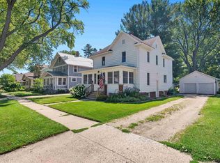 137 Gould St, Beaver Dam, WI 53916