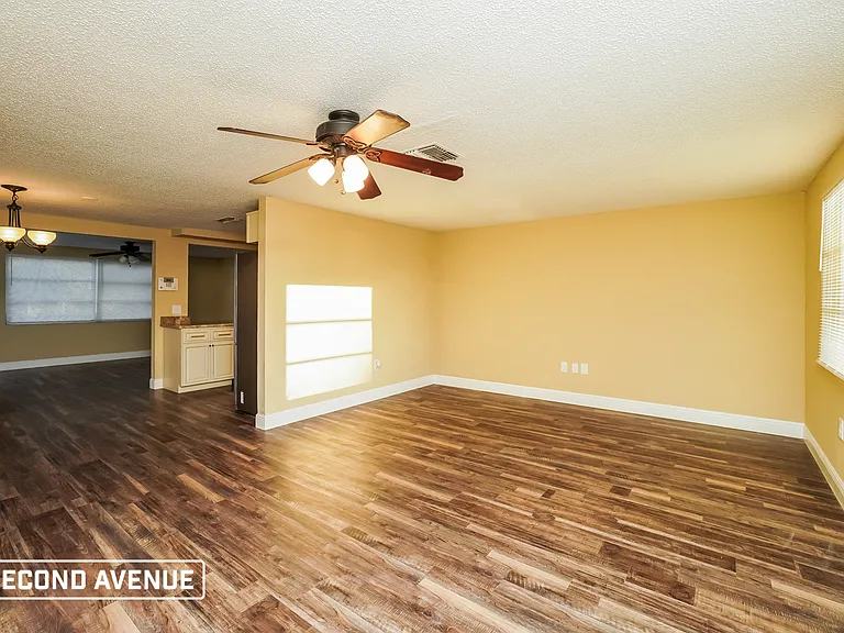 11725 Meadow Dr — Photo 6