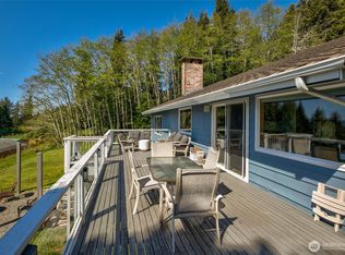 16 Channel View Ln, Hoquiam, WA 98550