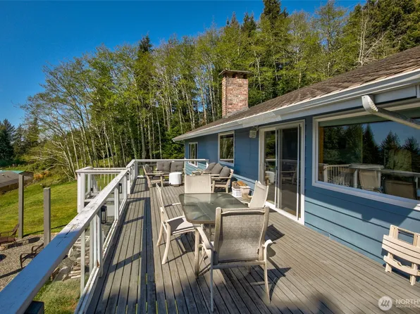 16 Channel View Lane, Hoquiam, WA 98550