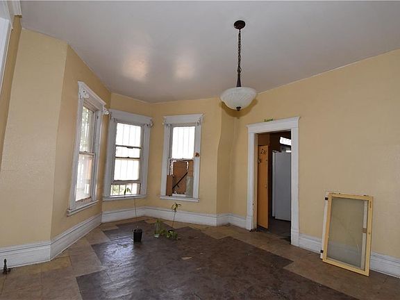 5th image of 1021 Mundy Dr
