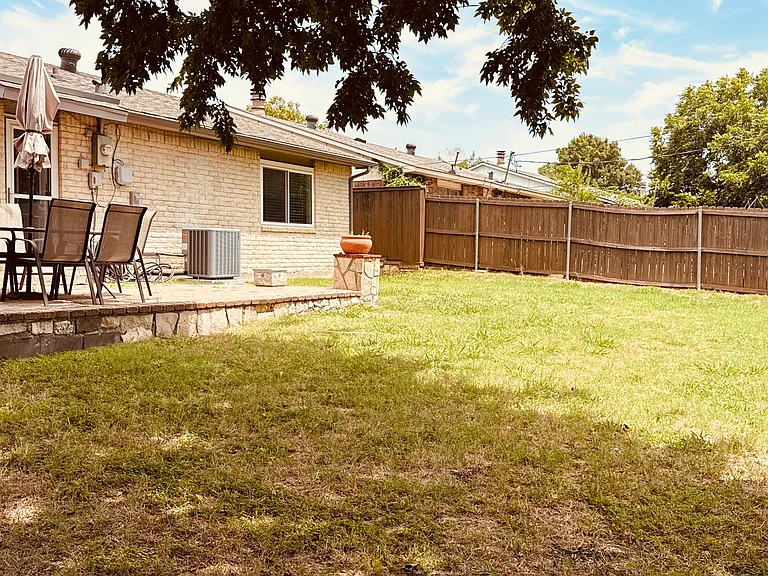 153 W Way Dr — Photo 4