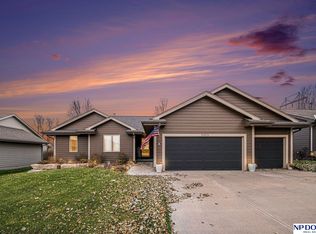 21973 Hilltop Ave, Gretna, NE 68028