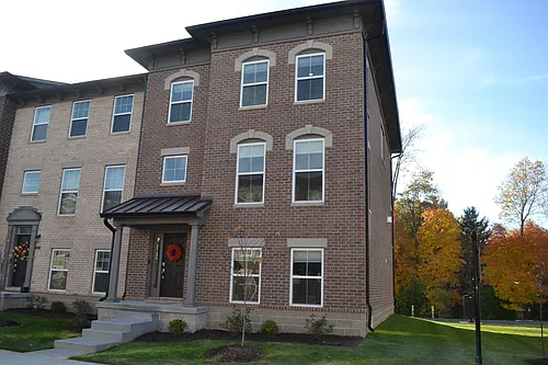 953 Yorkshire Ln Photo 1