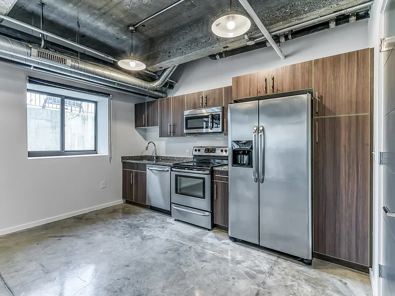 Brown Street Lofts — Photo 23