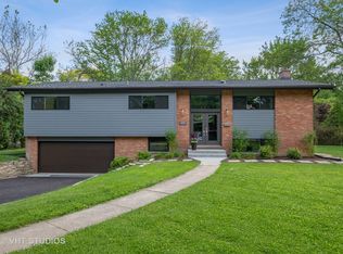 1152 Thorn Tree Ln, Highland Park, IL 60035