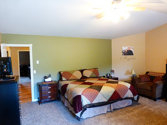 Master-king bed-mtn view