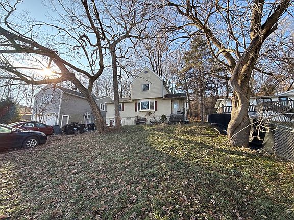 2nd image of 5701 Fox Lake Rd