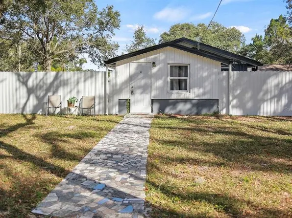 7021 N Center Dr, Tampa, FL 33604