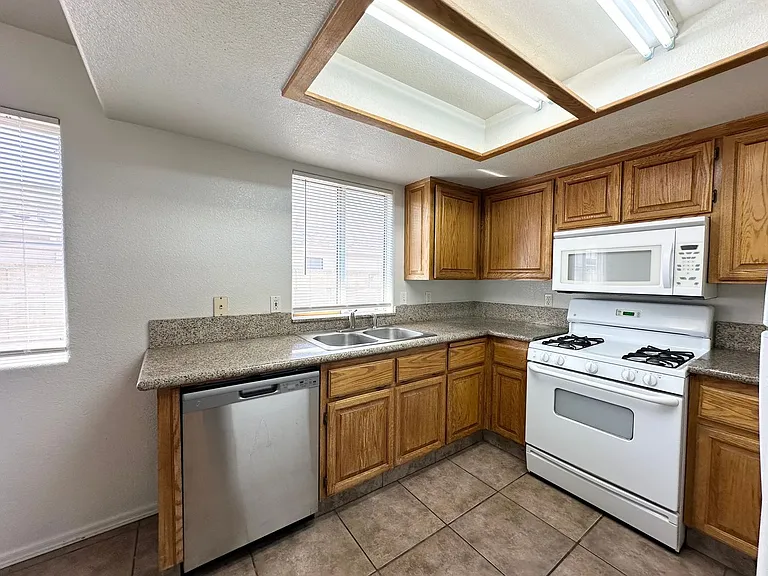 2647 Simms Ave — Photo 13