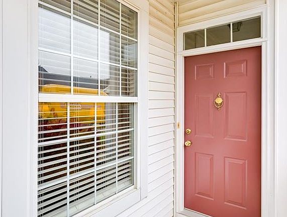 3rd image of 5145 Bridgeport Ln