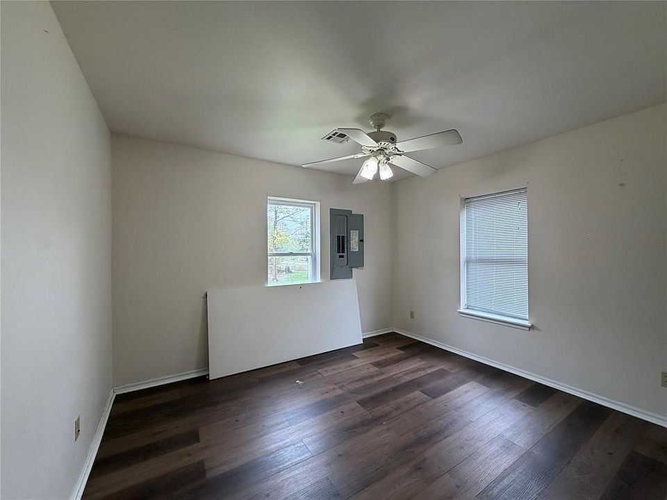 7th image of 1327 Eureka St