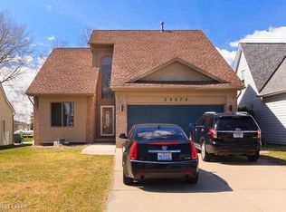 38879 Archer Dr, Harrison Township, MI