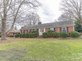 2541 Pinewood Rd, Gastonia, NC 28054