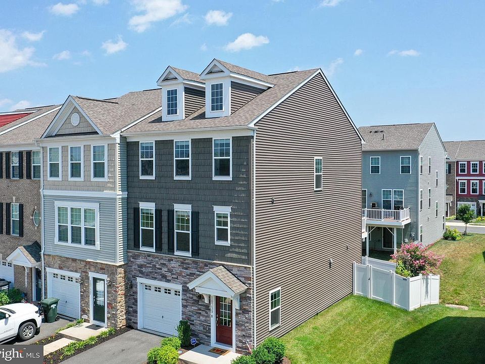 1st image of 10739 Caledonia Meadow Dr