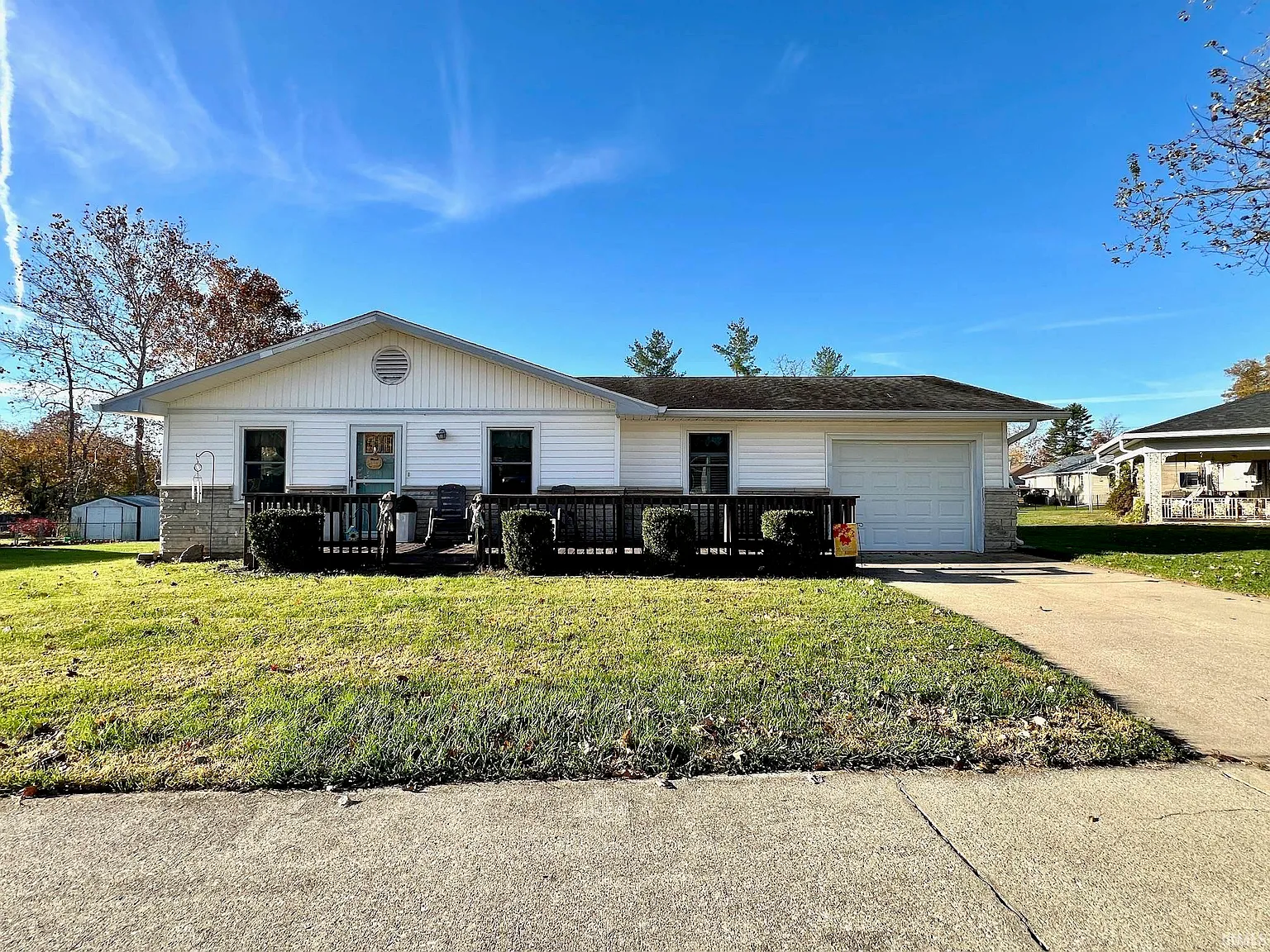 2858 Hillside Dr photo 1