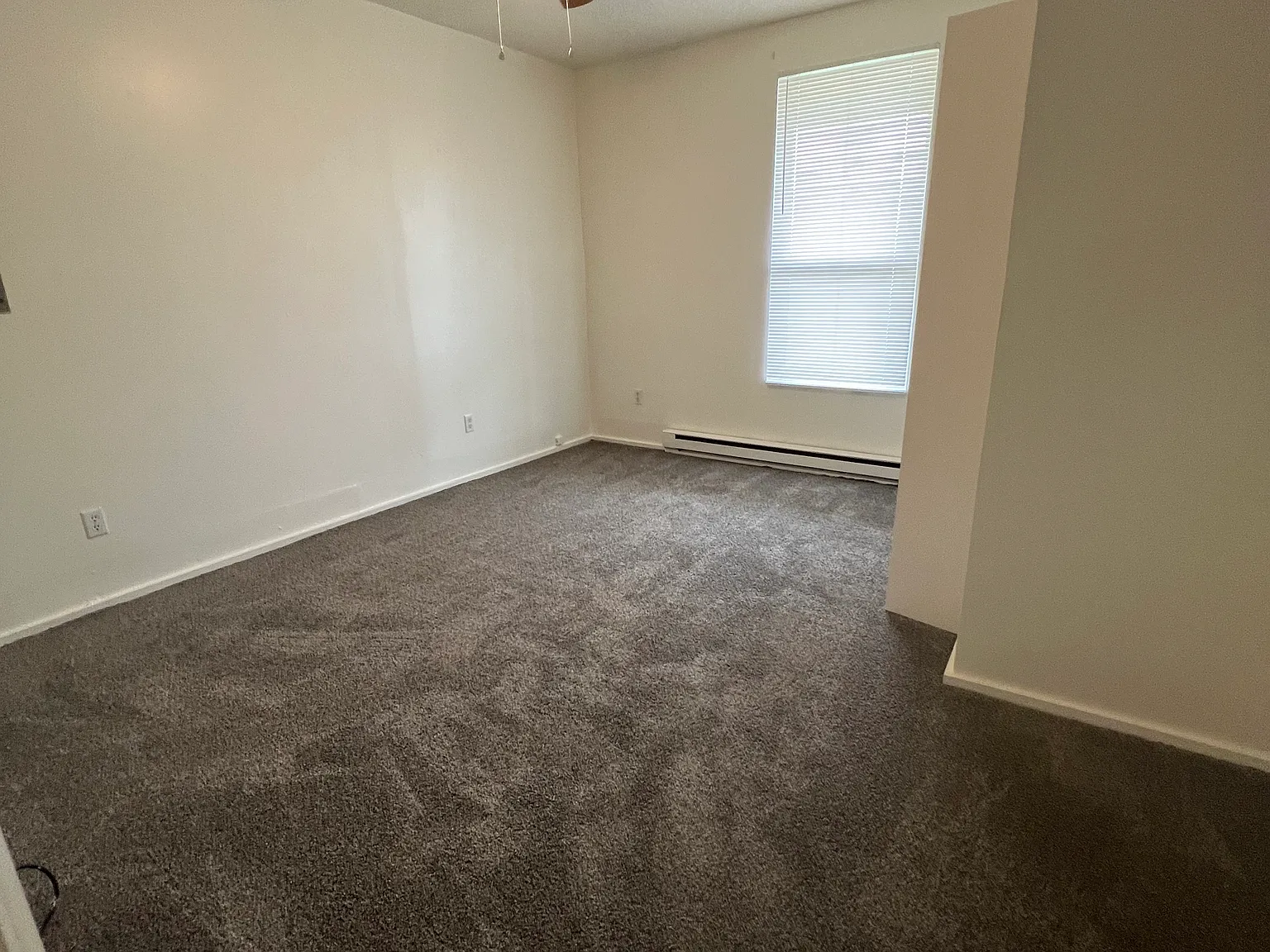 1 bed, 900 sqft, $885 — Photo 4
