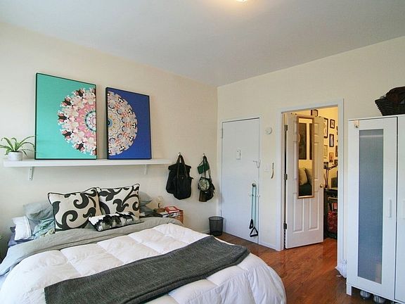 4th image of 4104 30th Ave APT 2R
