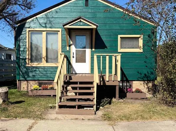 214 W 1st Ave, Keewatin, MN 55753