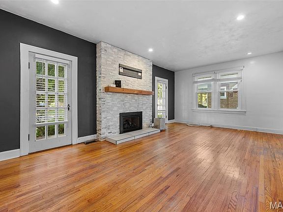 5th image of 146 Sumner Blvd