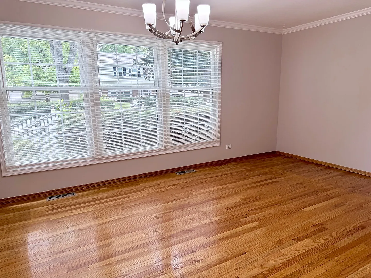 3 bed, 2.5 bath, 2000 sqft, $3,500 — Photo 4