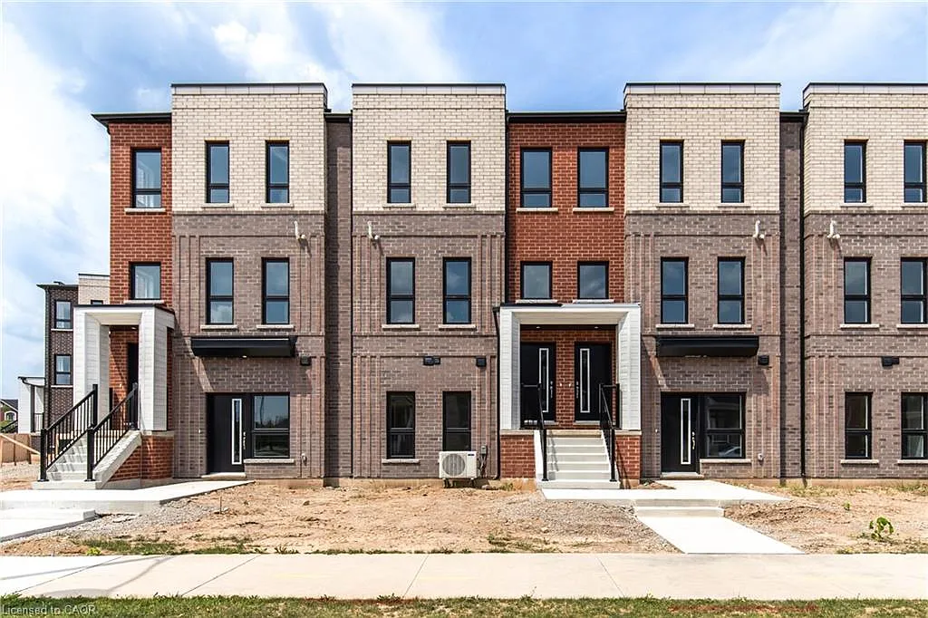 55 Great Falls Blvd photo 1