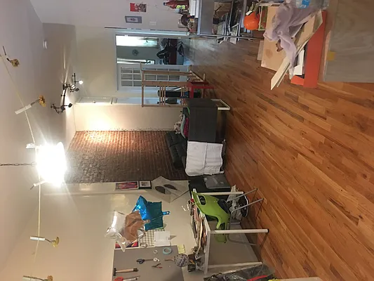 Rented by Nooklyn NYC LLC | media 12