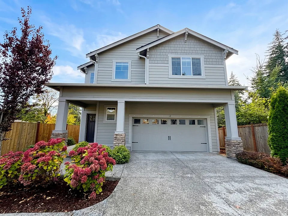 12 183rd St SE