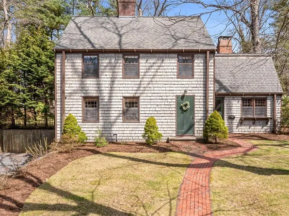 9 Knapton St, Barrington, RI 02806