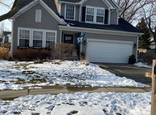 5 N Forestview Ln, Aurora, IL 60502