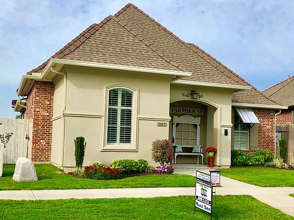 Fabulous Home, Inside & Out!