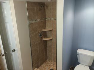 2206 Cumberland Dr, Troy, MI 48085