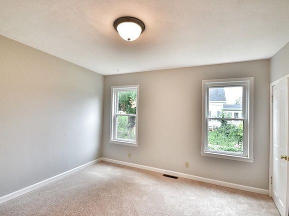 4th image of 36 Ashland St #A