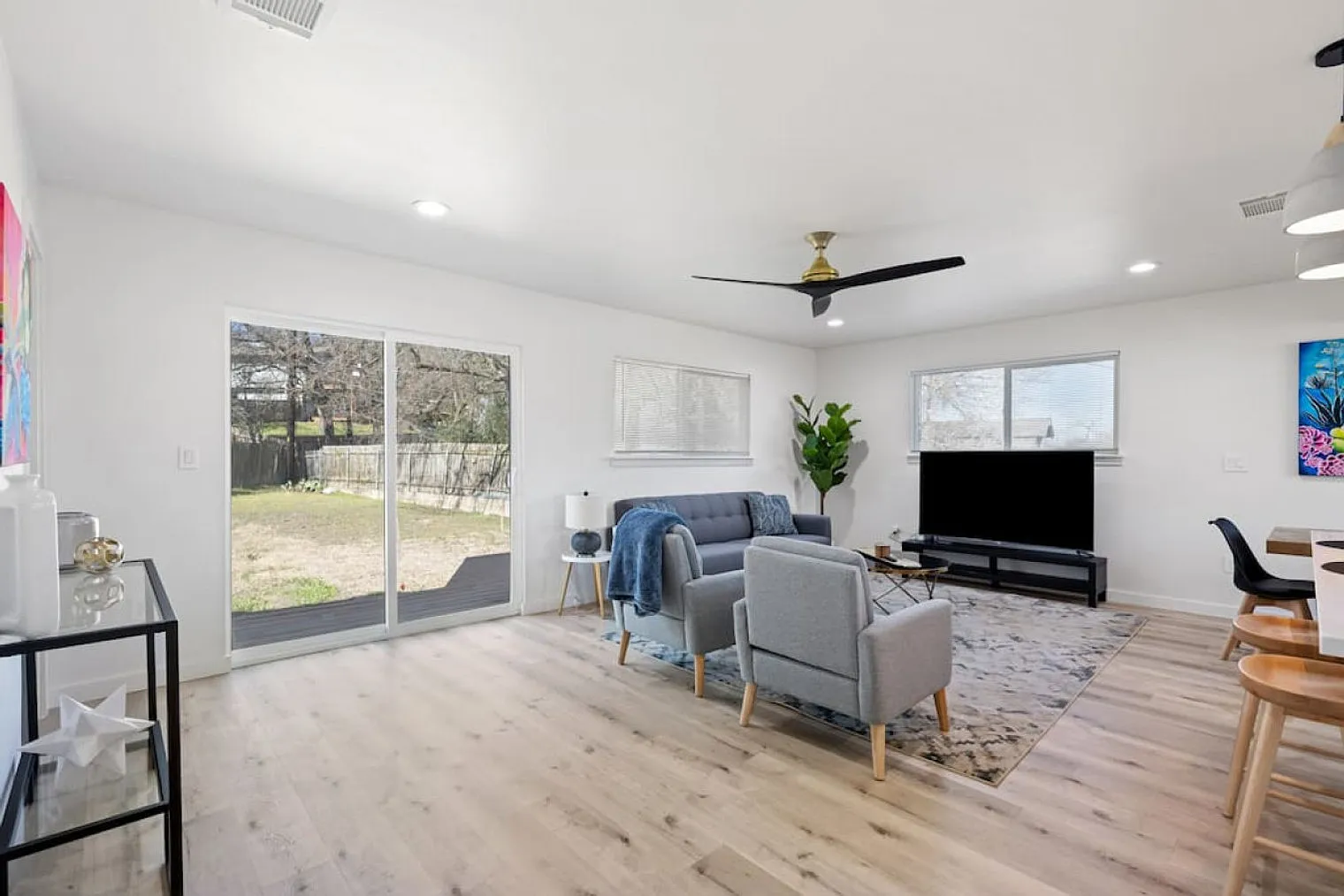 4 bed, 2.0 bath, $5,779 — Photo 3