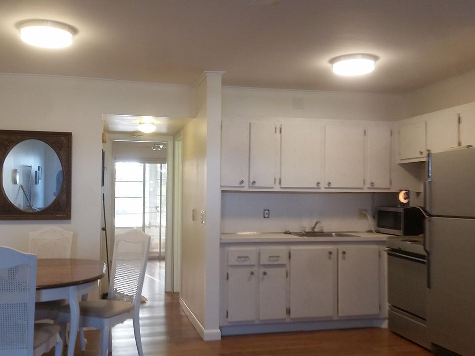 1st image of 115 Westbury E
