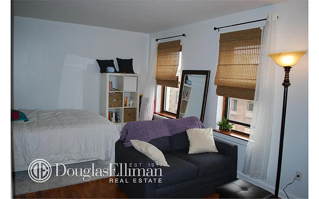 Rented by Douglas Elliman | media 16