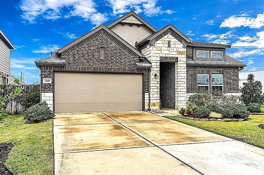 Building Photo - 17439 Chester Valley Trl