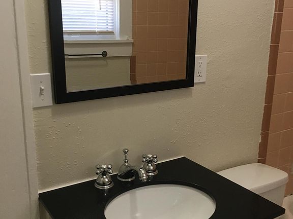 5th image of 860 14th Ave S #1